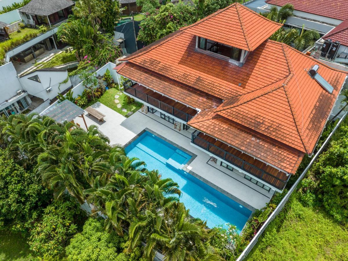 Villa Okenada - Modern 5-Bedroom Pool Villa In Berawa! Чангу Экстерьер фото