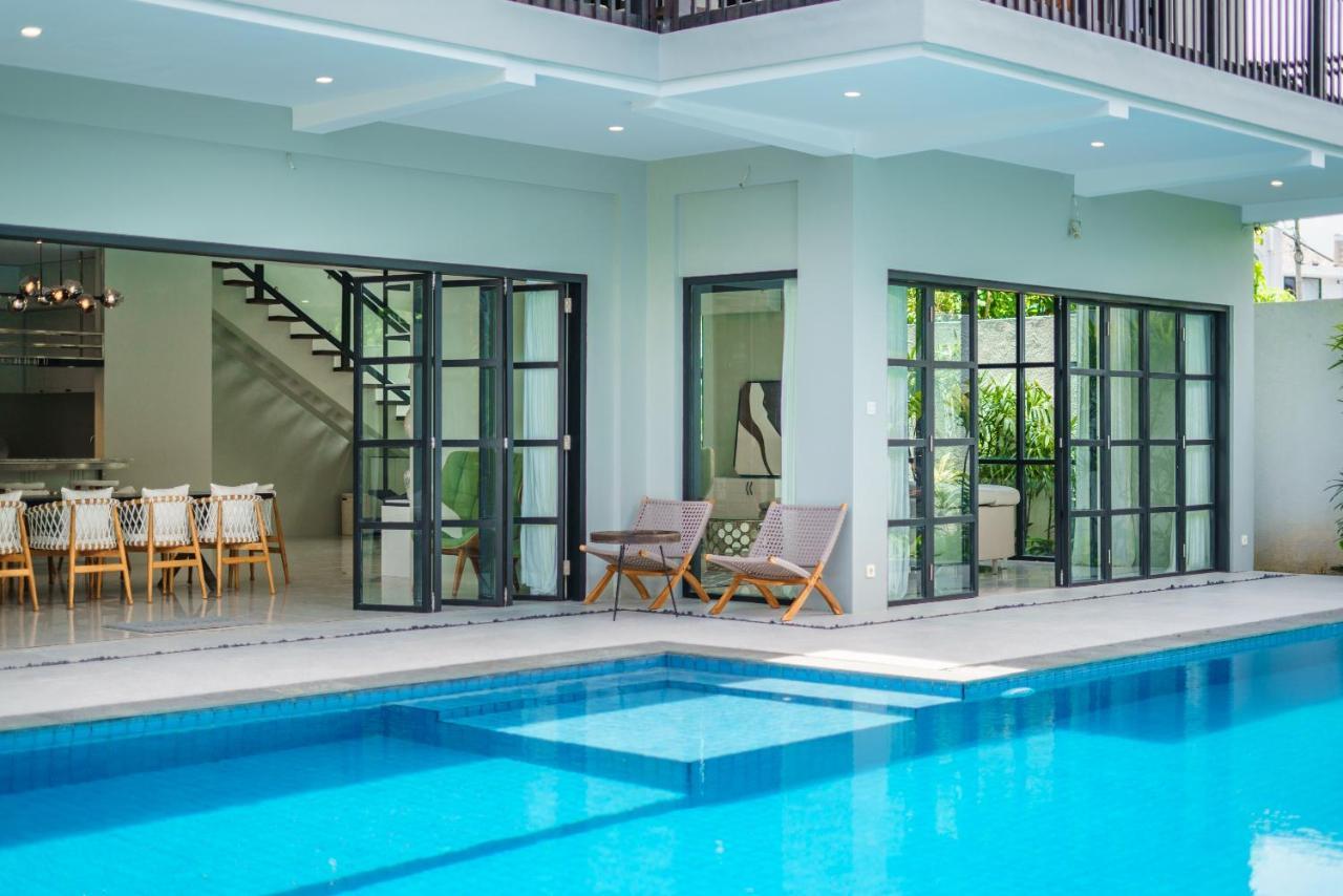 Villa Okenada - Modern 5-Bedroom Pool Villa In Berawa! Чангу Экстерьер фото