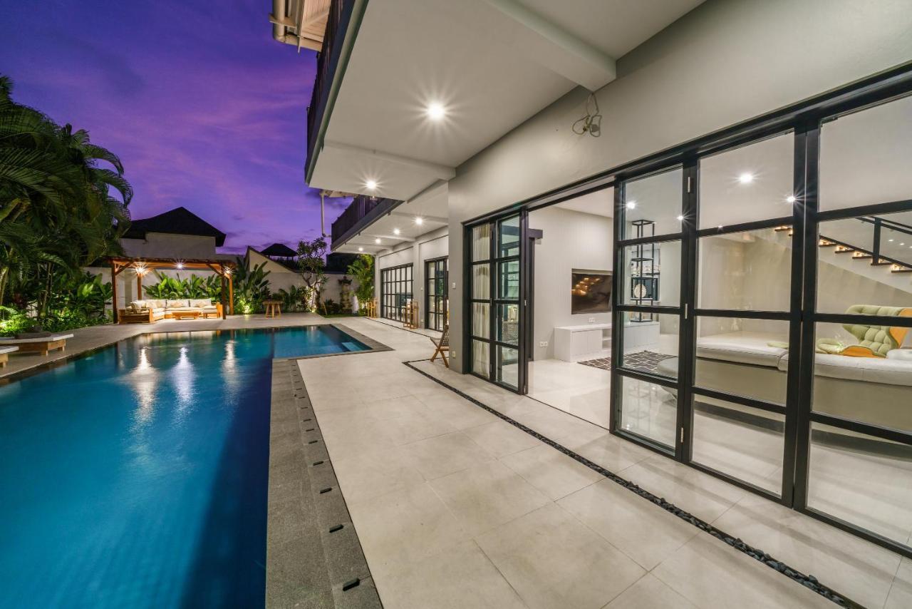 Villa Okenada - Modern 5-Bedroom Pool Villa In Berawa! Чангу Экстерьер фото