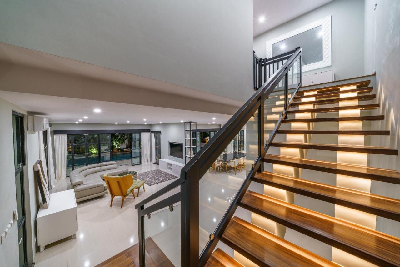 Villa Okenada - Modern 5-Bedroom Pool Villa In Berawa! Чангу Экстерьер фото